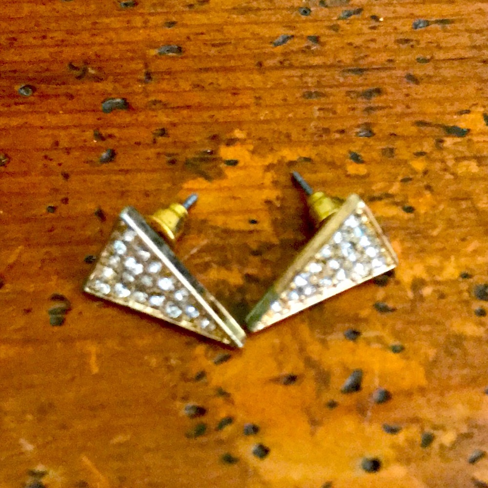 Rocker triangle stud earrings